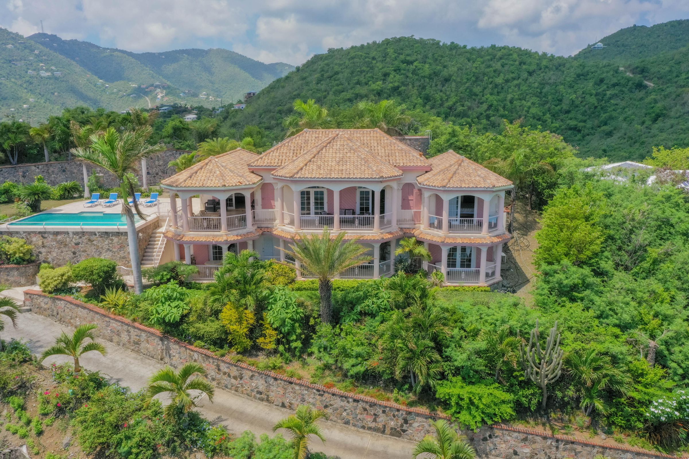 Heaven’s Gate! Holiday Homes